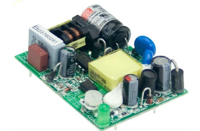 一線直連明緯金屬殼帶線快充，便捷生活新選擇